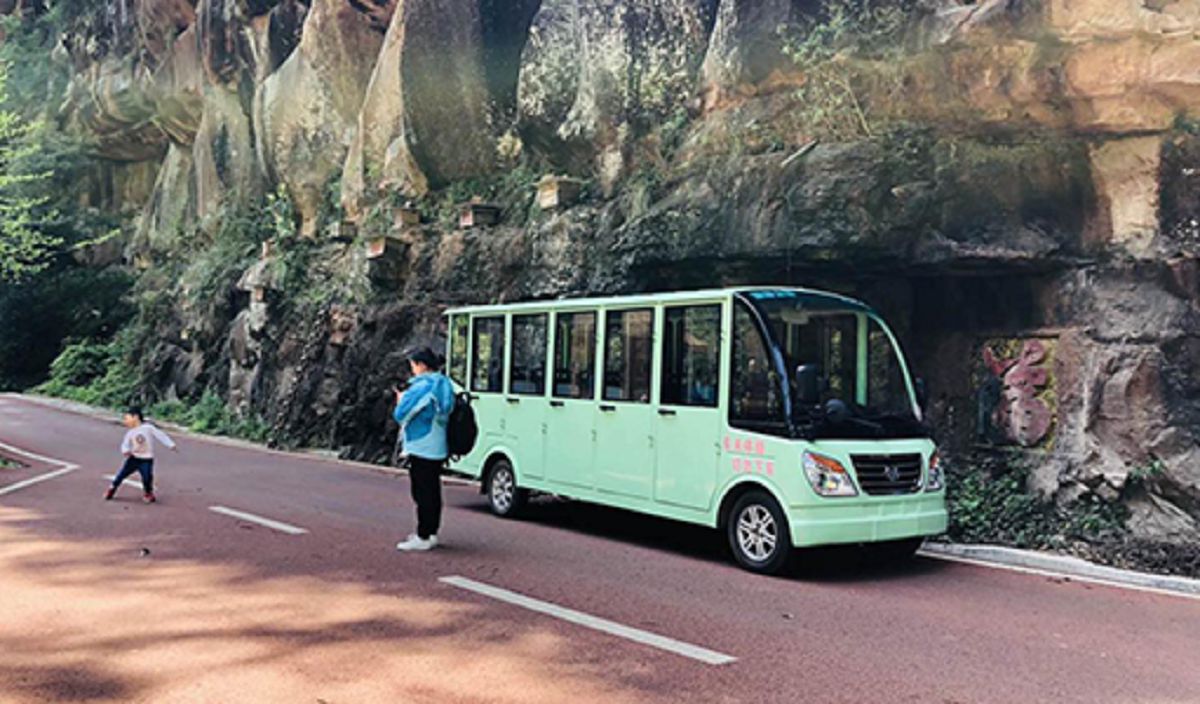 貴州省赤水丹霞谷旅游區(qū)14座電動觀光車 貴州省赤水丹霞谷旅游區(qū)14座電動觀光車