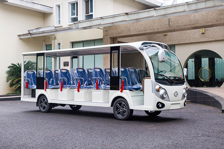 18座電動觀光車 18座電動觀光車